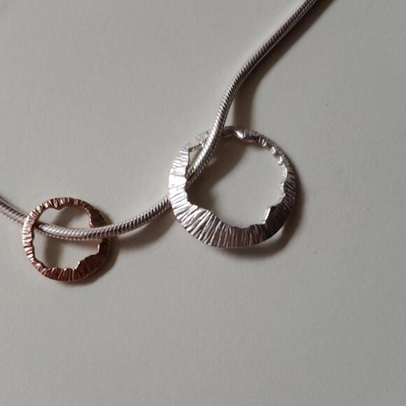 Ireland Martina Hamilton collection - Picture 3 of 4